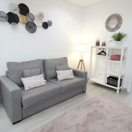 Apartamento Moderno Nas Olaias A 5 Minutos Da Faculdade Isel E Ist Lisbon Luaran gambar