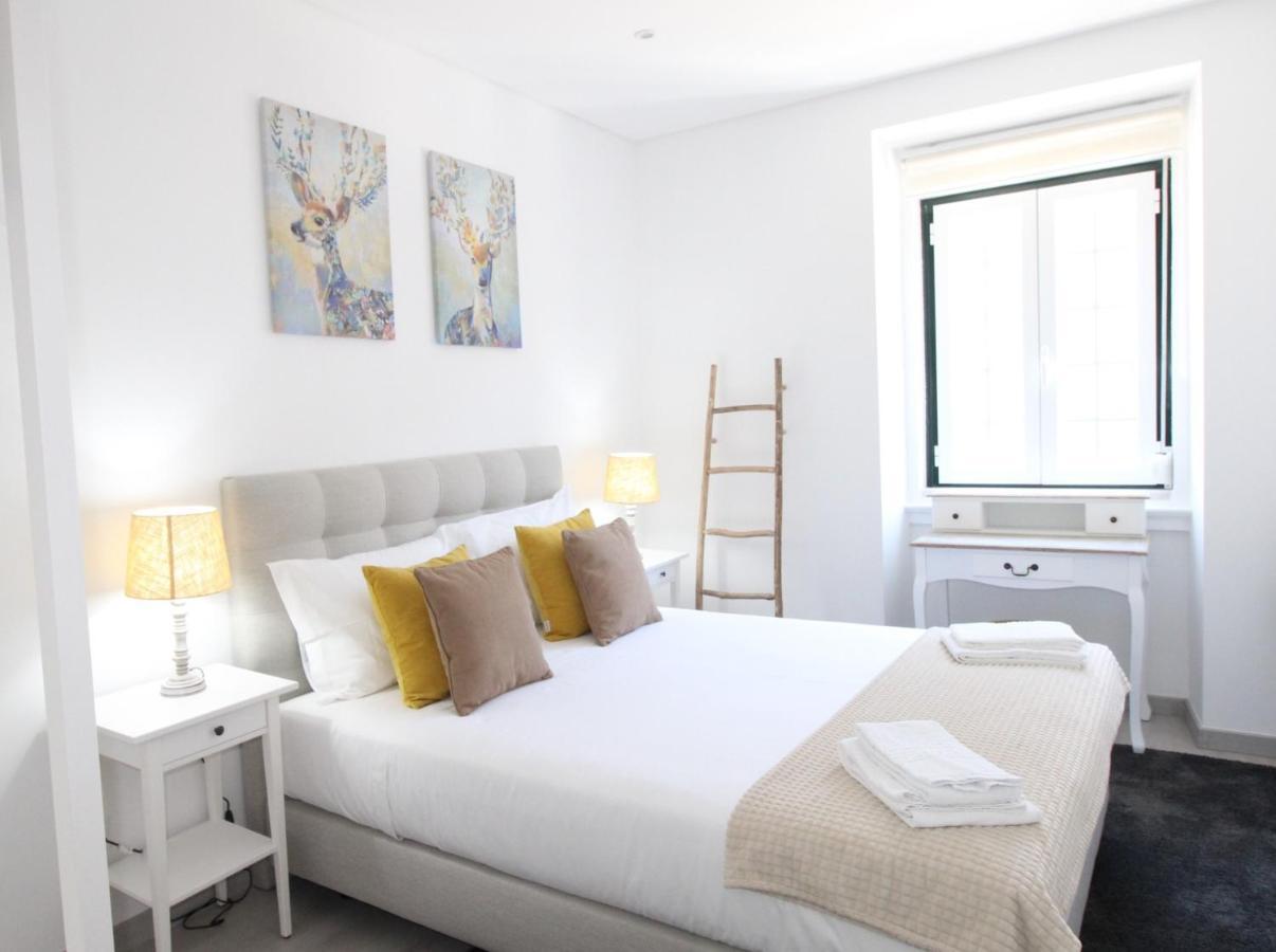 Apartamento Moderno Nas Olaias A 5 Minutos Da Faculdade Isel E Ist Lisbon Luaran gambar