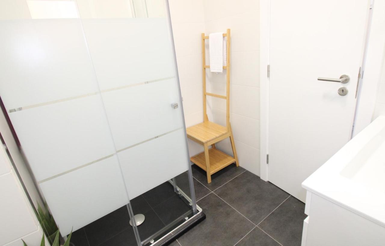 Apartamento Moderno Nas Olaias A 5 Minutos Da Faculdade Isel E Ist Lisbon Luaran gambar