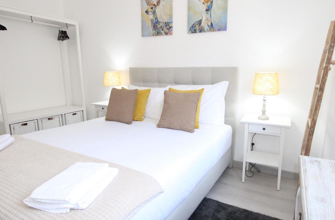Apartamento Moderno Nas Olaias A 5 Minutos Da Faculdade Isel E Ist Lisbon Luaran gambar